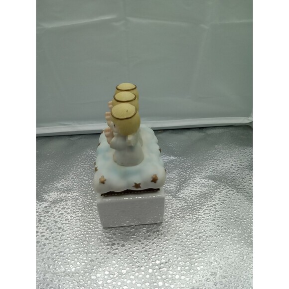 Christmas Three Praying Angels Porcelain And Ceramic Jewelry Trinket Hindged Box - Picture 6 of 8
